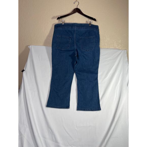 D&Co size 22W pull on jeans elastic waist back pockets stretchy cropped comfort - Picture 2 of 9